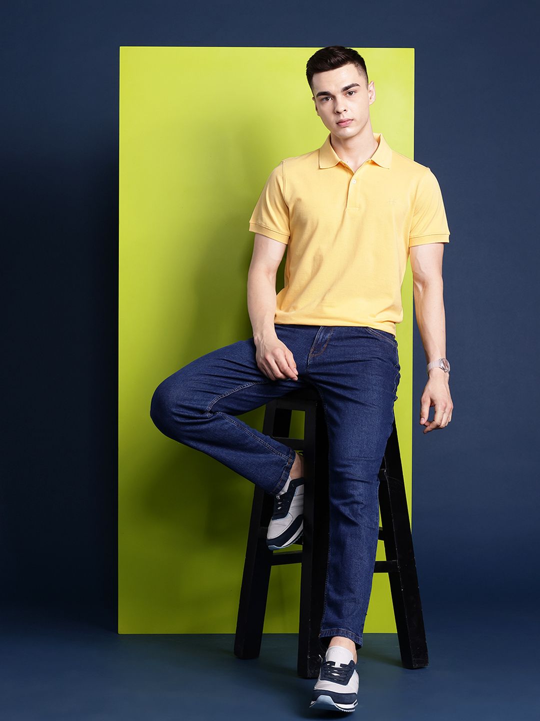Men Yellow Solid Pure Cotton Slim Fit T-Shirt