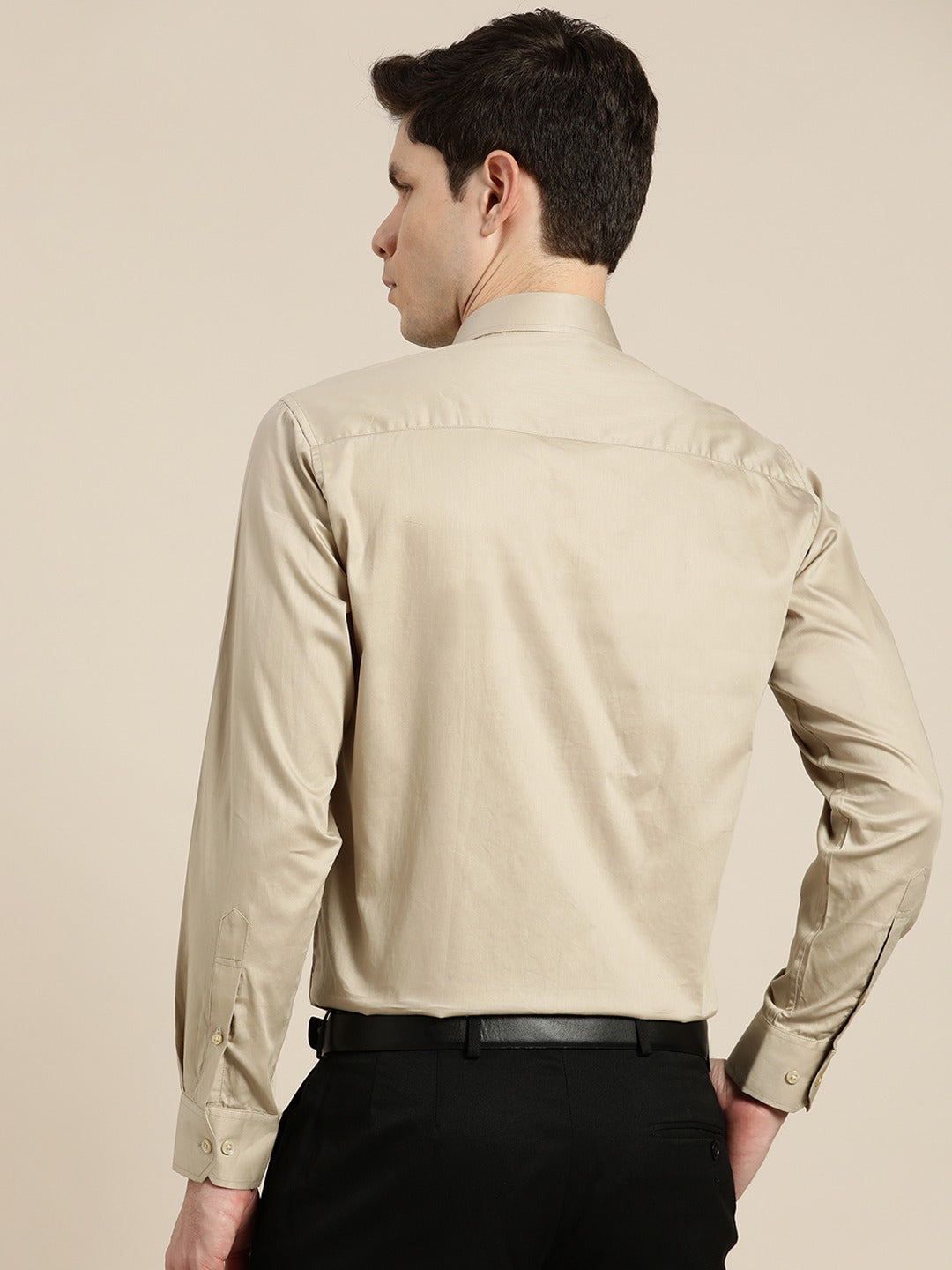 Men Beige Solid Pure Cotton Satin Slim Fit Formal Shirt