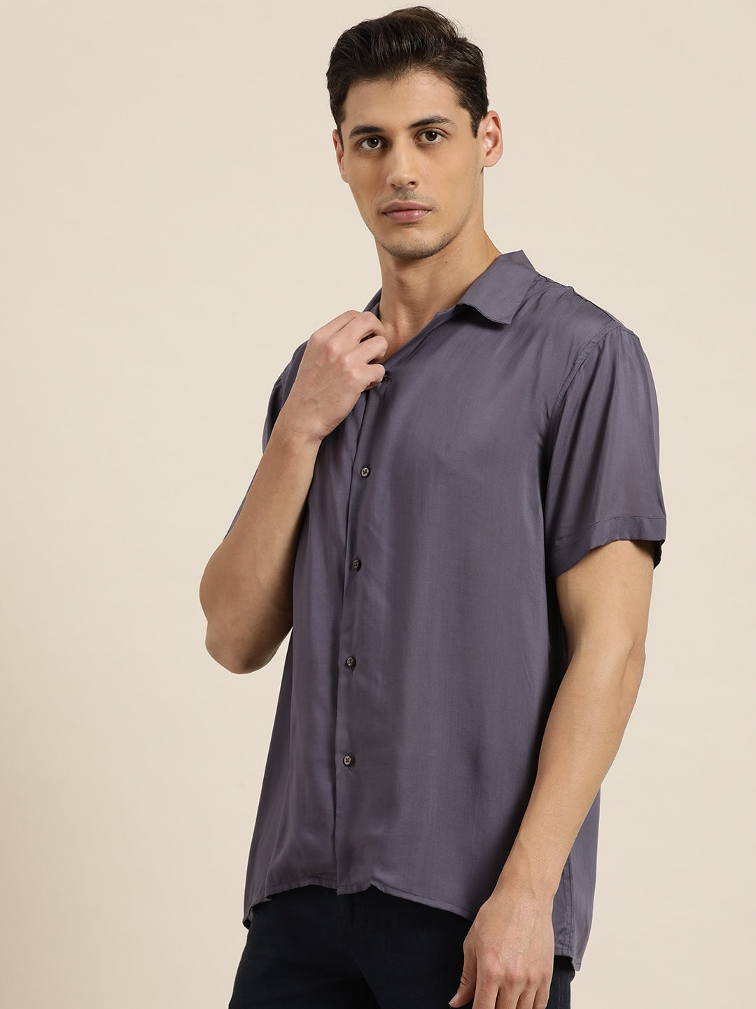 Men Grey Solid Viscose Rayon Relaxed Fit Casual Resort Shirt