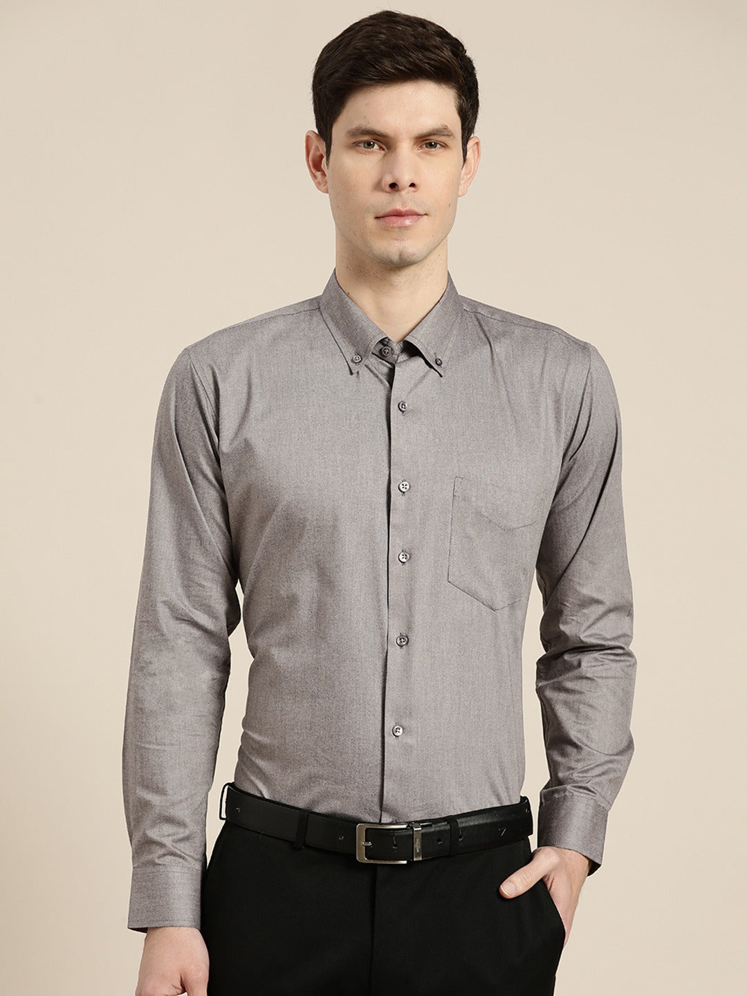 Men Grey Solid Chambray Button Down Collar Slim Fit Formal Shirt