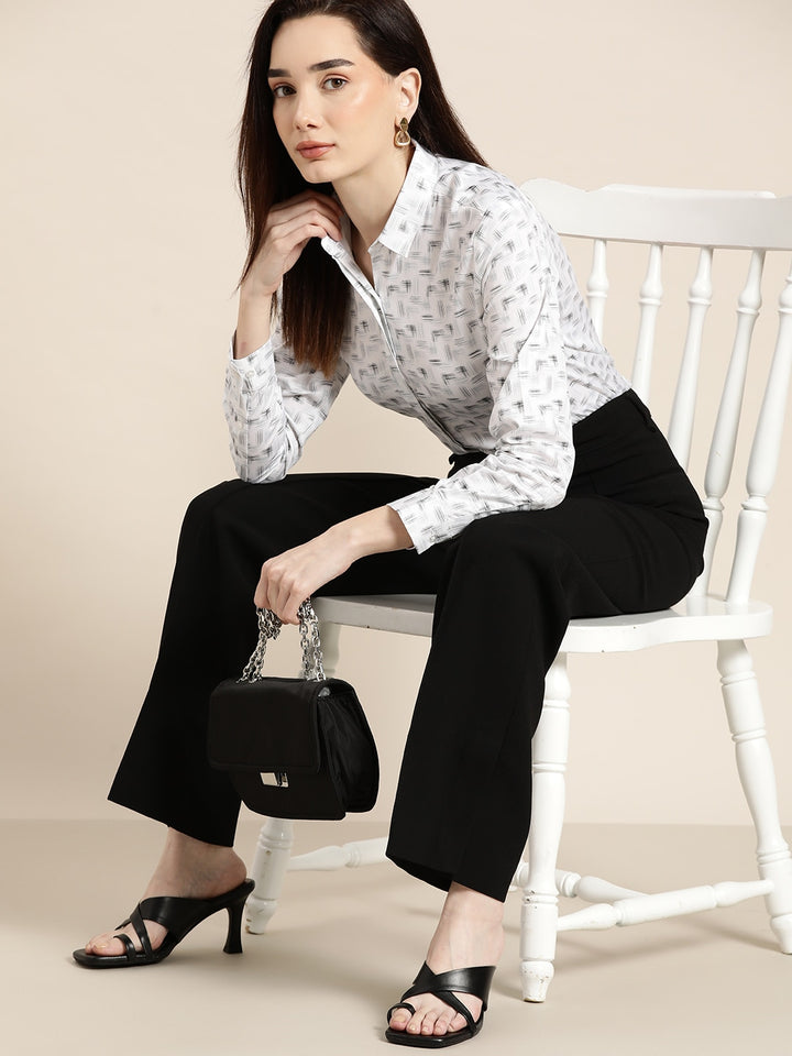 Women White & Black Printed Pure Cotton Slim Fit Formal Shirt