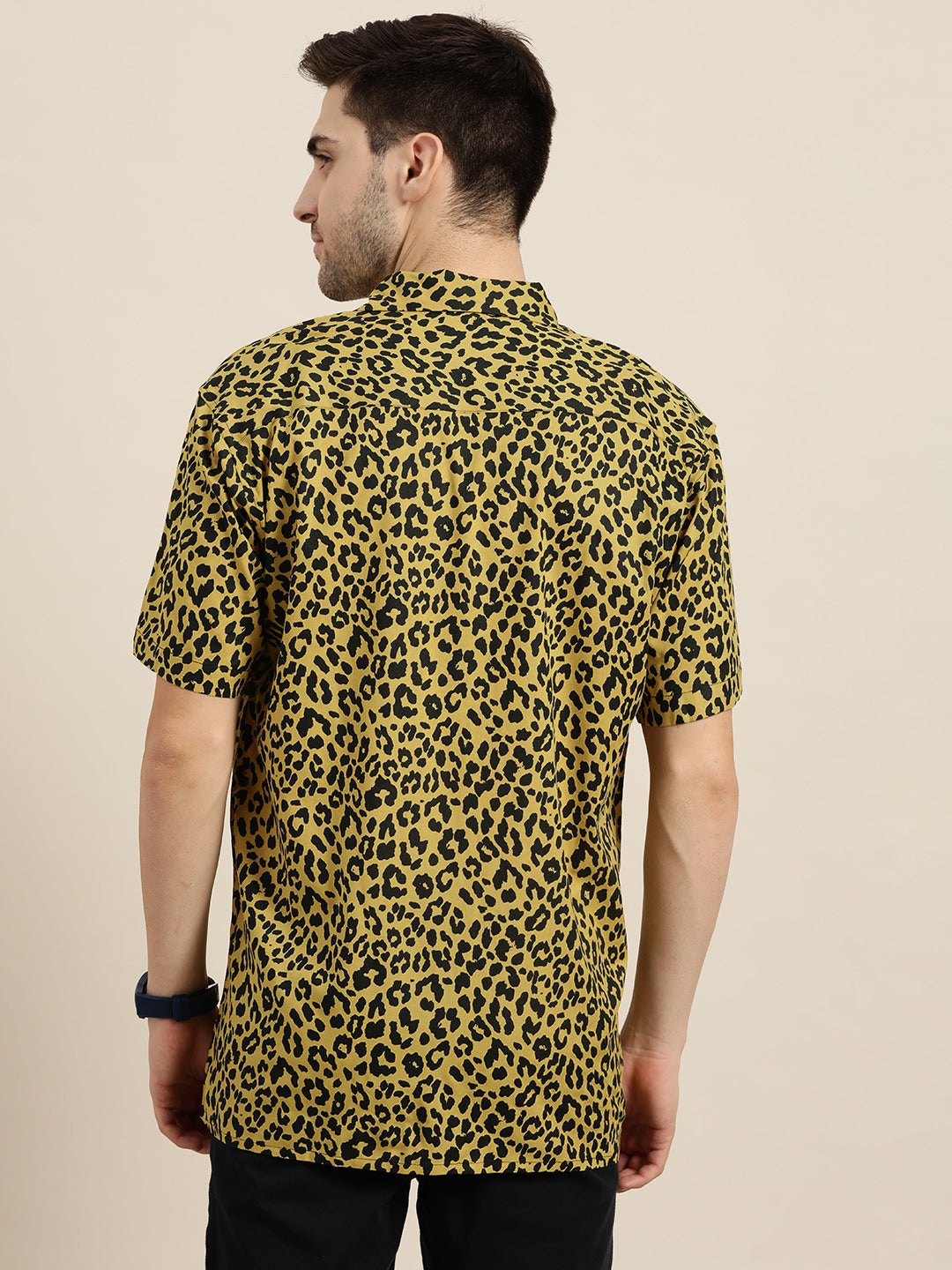Men Yellow & Black Prints Viscose Rayon Relaxed Fit Casual Resort Shirt