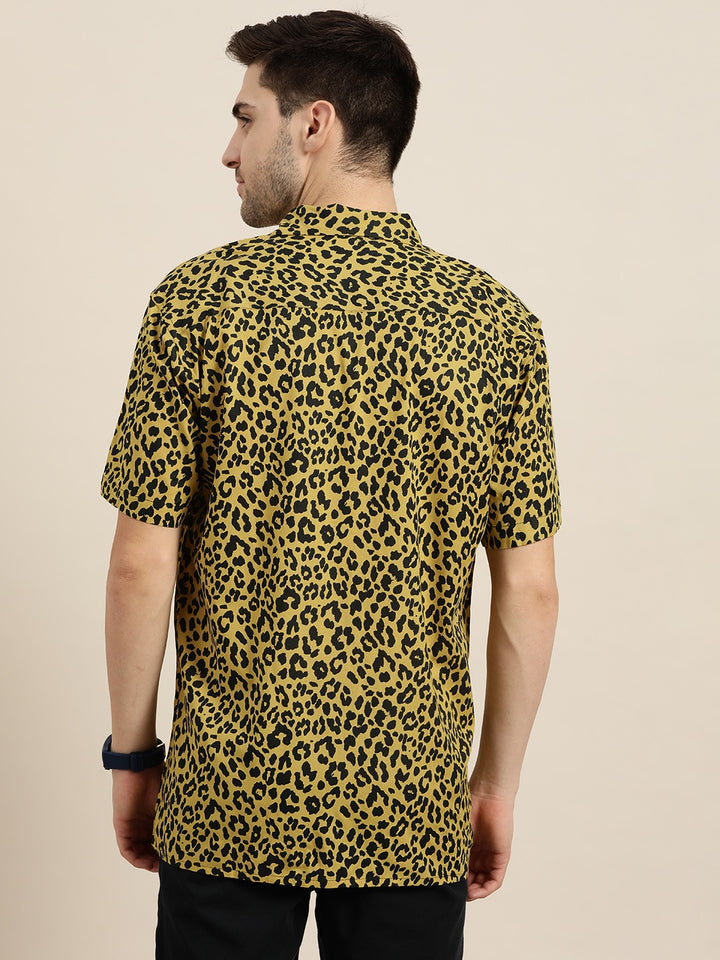 Men Yellow & Black Prints Viscose Rayon Relaxed Fit Casual Resort Shirt