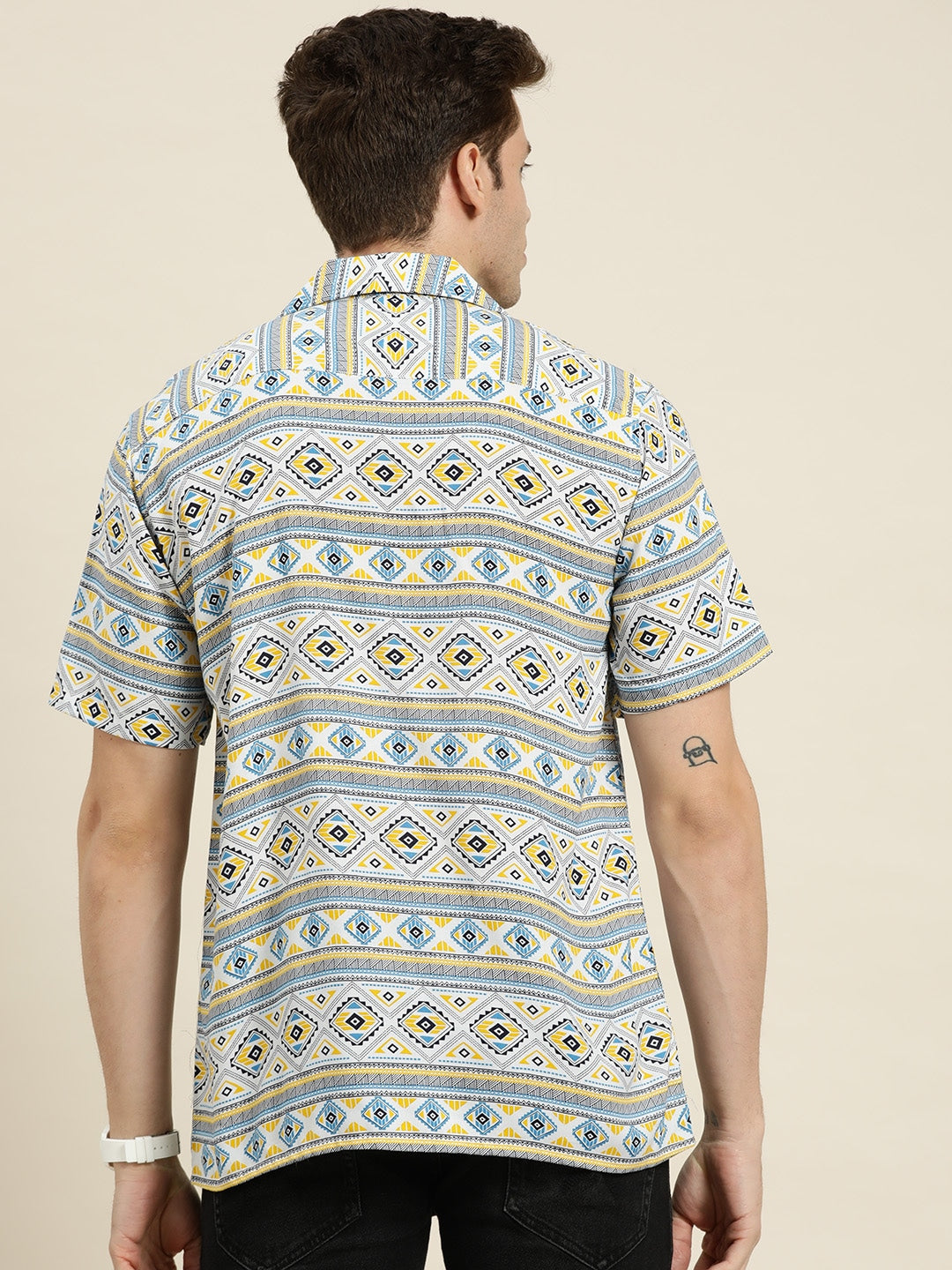 Men White-Blue Prints Viscose Rayon Relaxed Fit Casual Resort Shirt