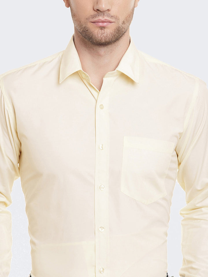 Men Peach Solids Cotton Rich Slim Fit Formal Shirt