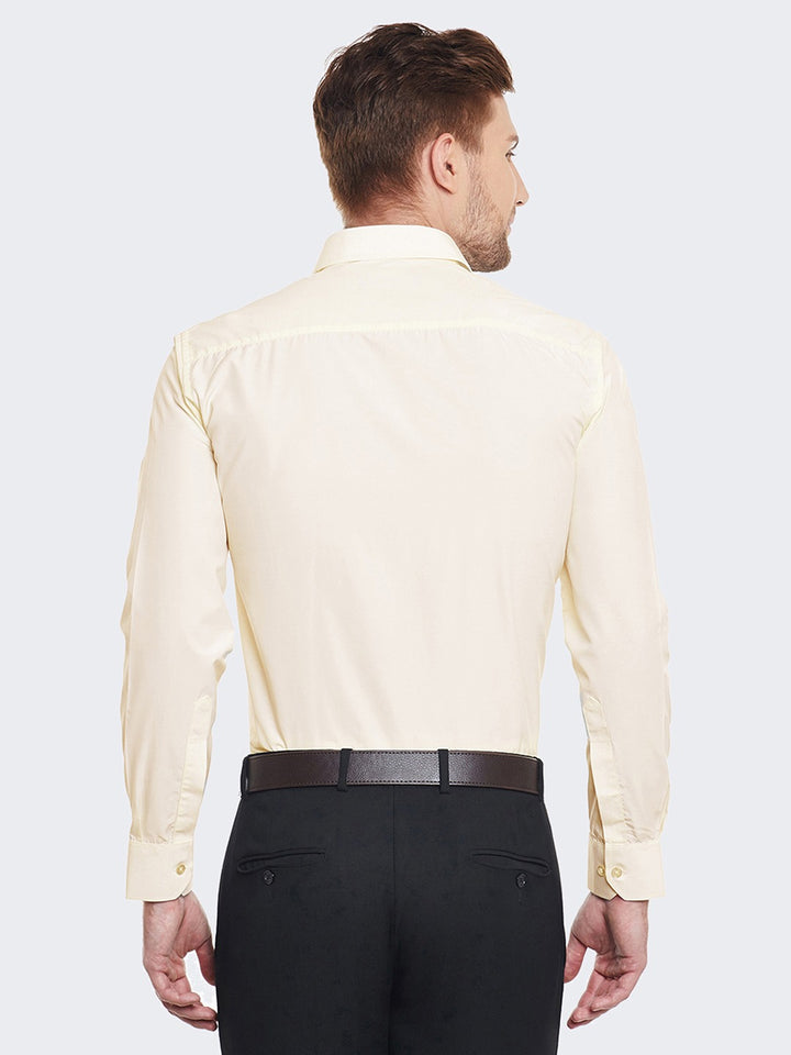 Men Peach Solids Cotton Rich Slim Fit Formal Shirt