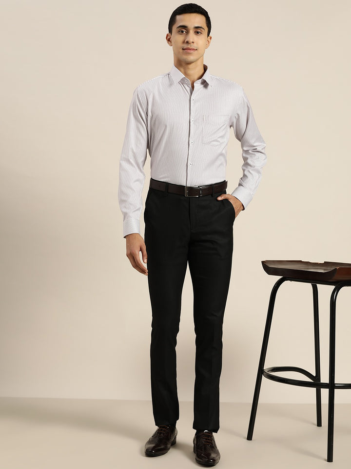 Men White & Maroon Solid Self Design Dobbys Pure Cotton Slim Fit Formal Shirt