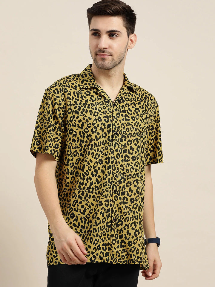 Men Yellow & Black Prints Viscose Rayon Relaxed Fit Casual Resort Shirt