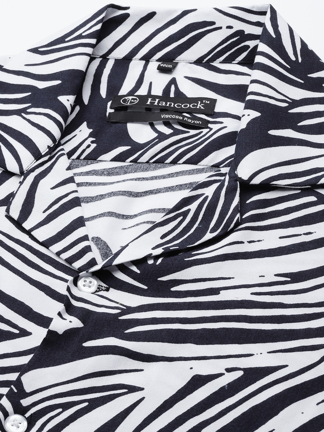 Men Navy-White Prints Viscose Rayon Relaxed Fit Casual Resort Shirt