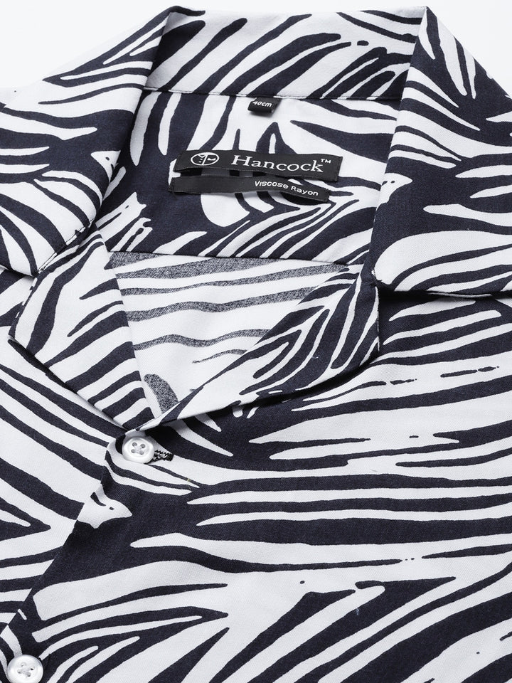 Men Navy-White Prints Viscose Rayon Relaxed Fit Casual Resort Shirt