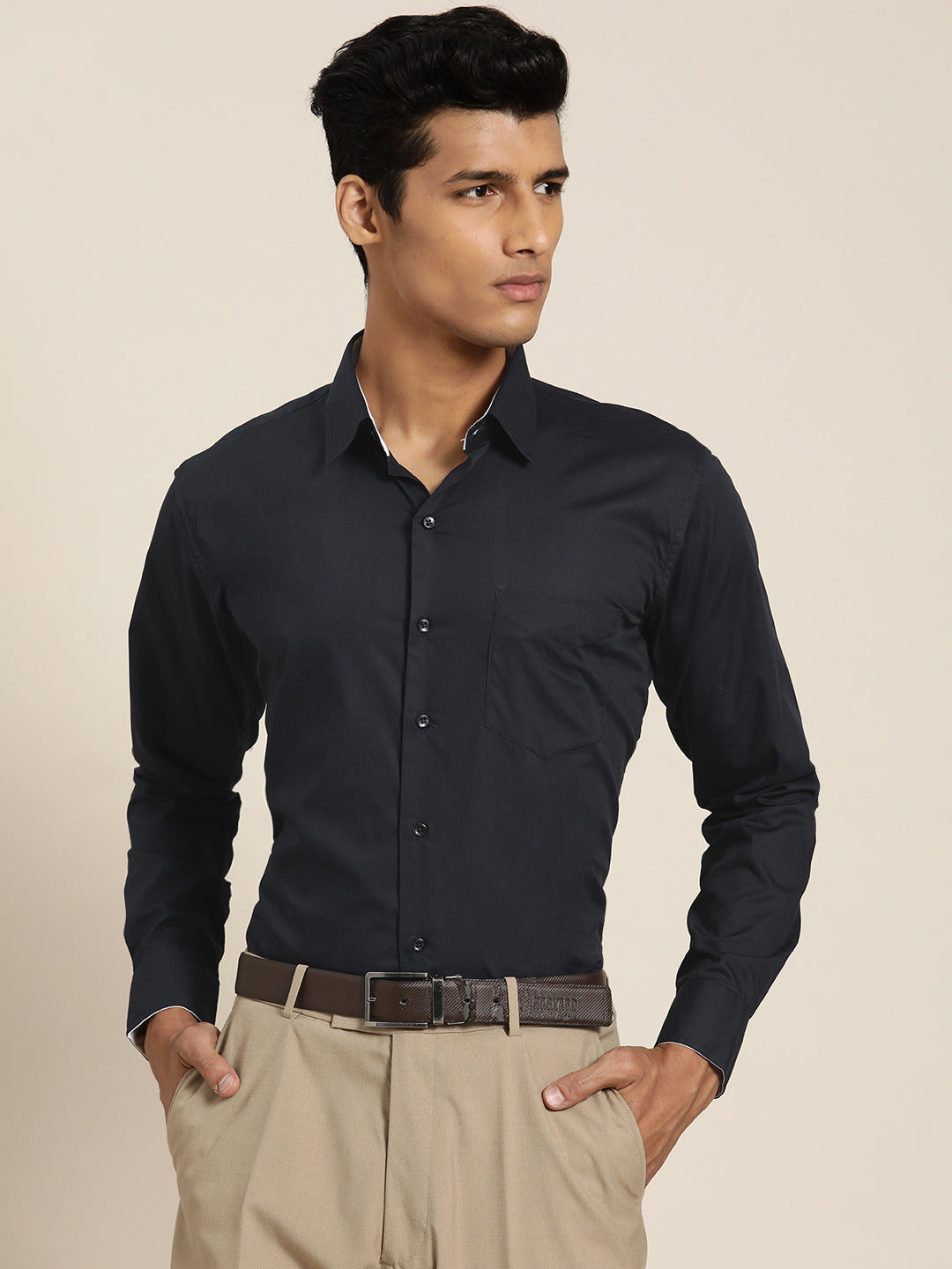 Men Navy Solids Pure Cotton Slim Fit Formal Shirt