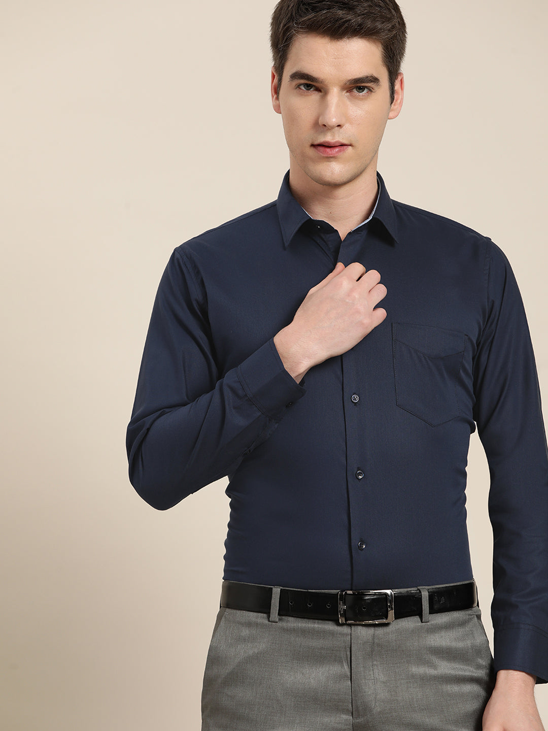 Men Navy Solid Pure Cotton Slim Fit Formal Shirt