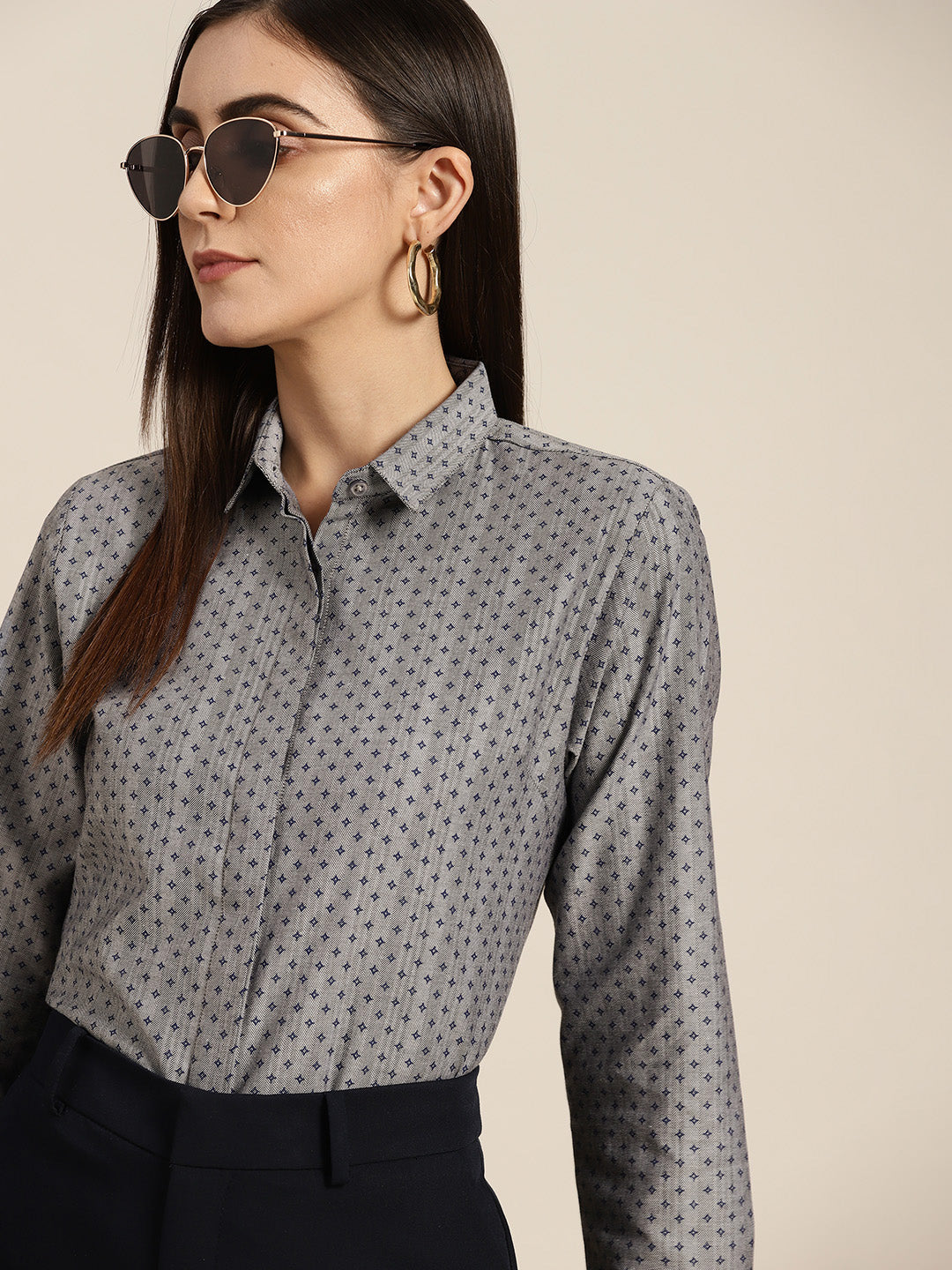 Women Grey Prints Pure Cotton Slim Fit Formal Shirt