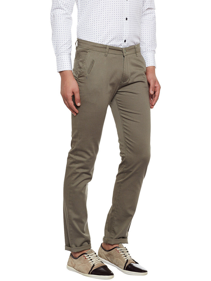 Men Brown Checked Slim Fit Casual Stretchable Chinos Trouser