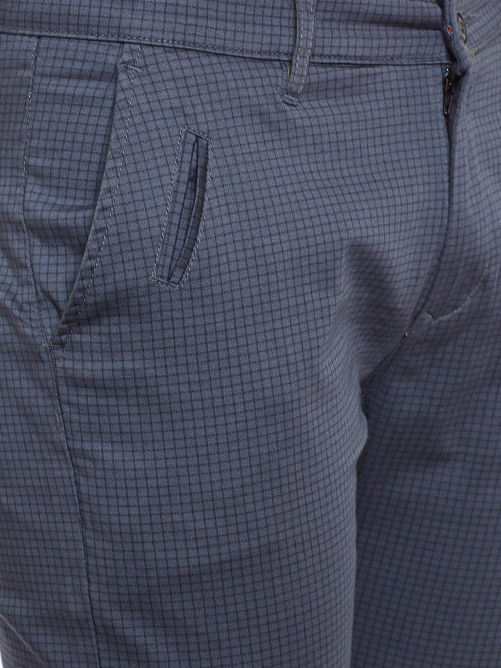 Men Grey Checked Slim Fit Casual Stretchable Chinos Trouser