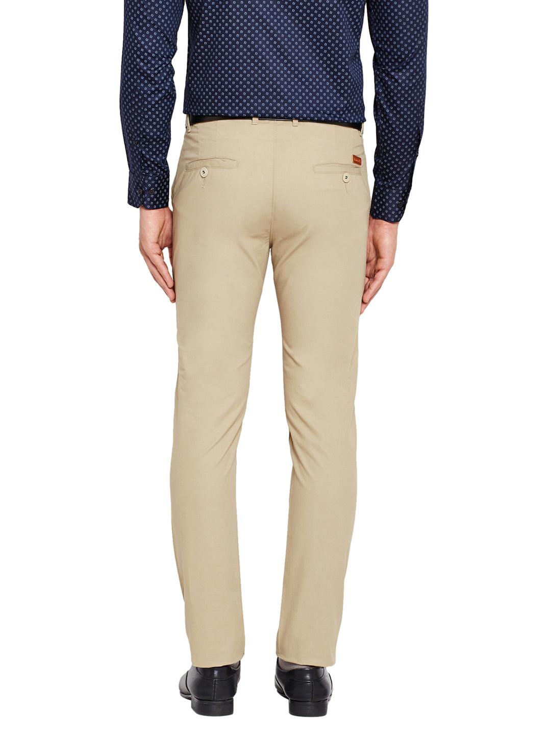 Men Beige Self Design Solid Stretchable Mid Rise Slim Fit Chinos Trouser