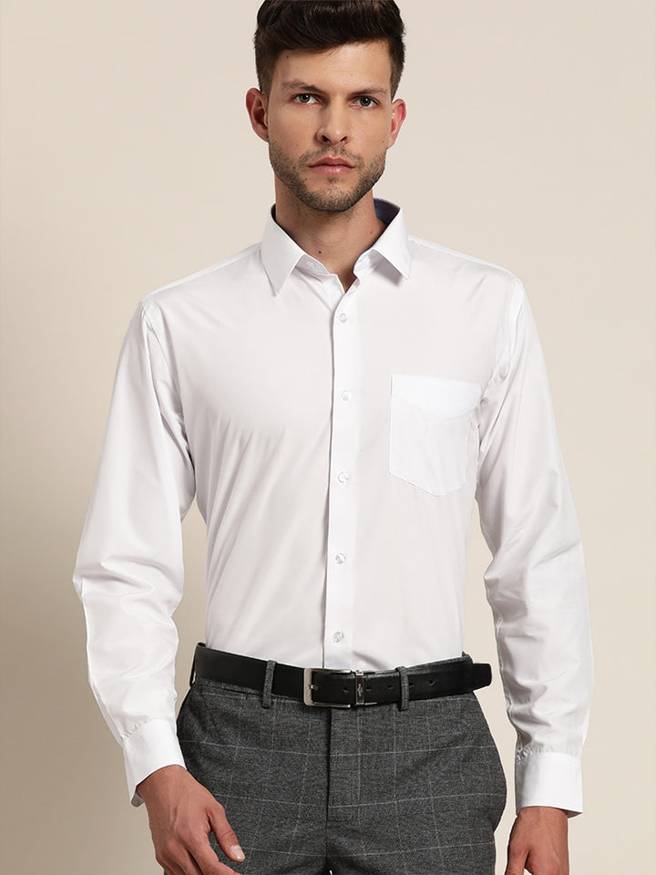 Men White Solids Slim Fit Formal Shirt