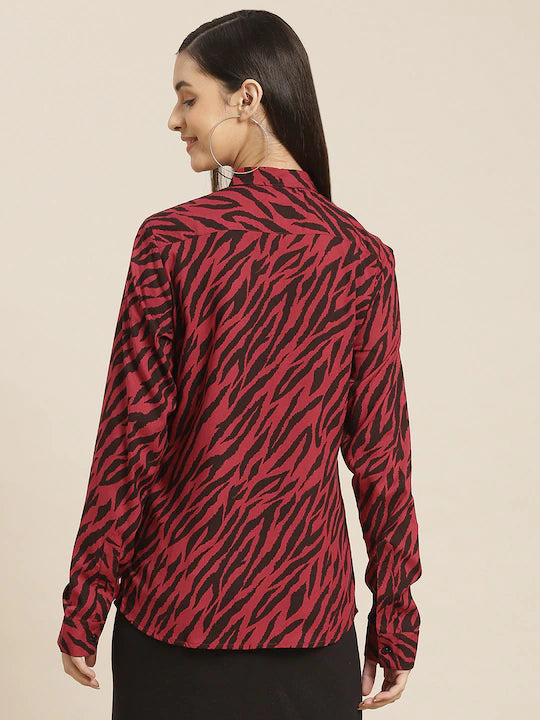 Women Black & Red Printed Viscose Rayon Slim Fit Formal Shirt