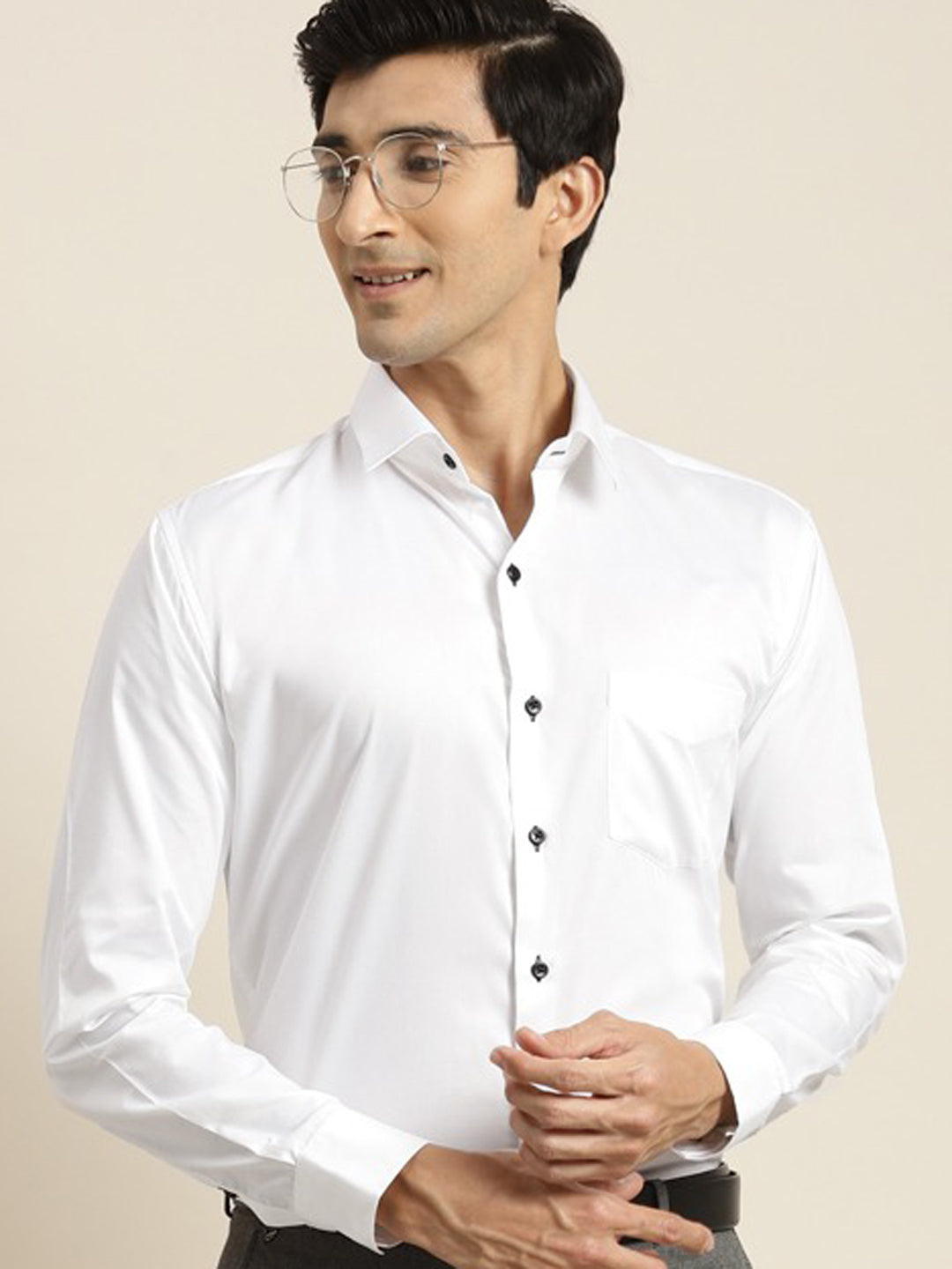 Men White Solid Black Buttons Pure Cotton Slim Fit Formal Shirt