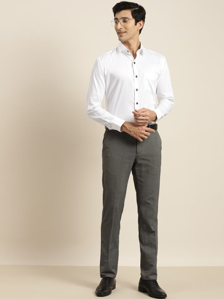 Men White Solid Black Buttons Pure Cotton Slim Fit Formal Shirt