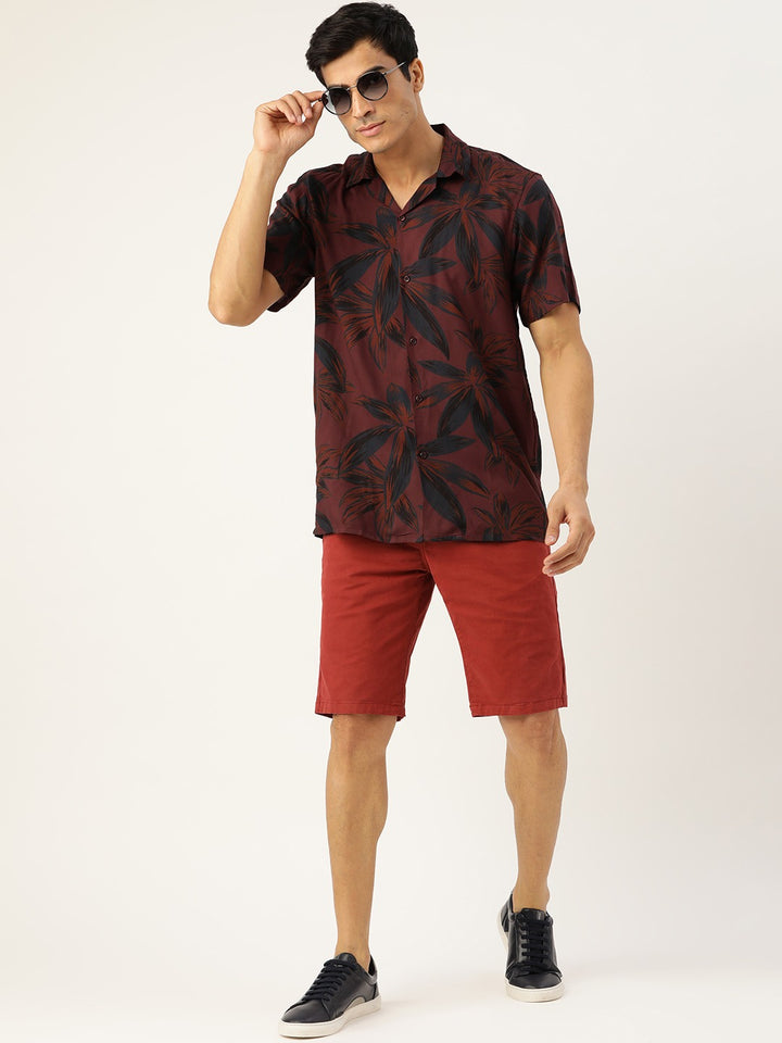 Men Maroon Prints Viscose Rayon Relaxed Fit Casual Resort Shirt