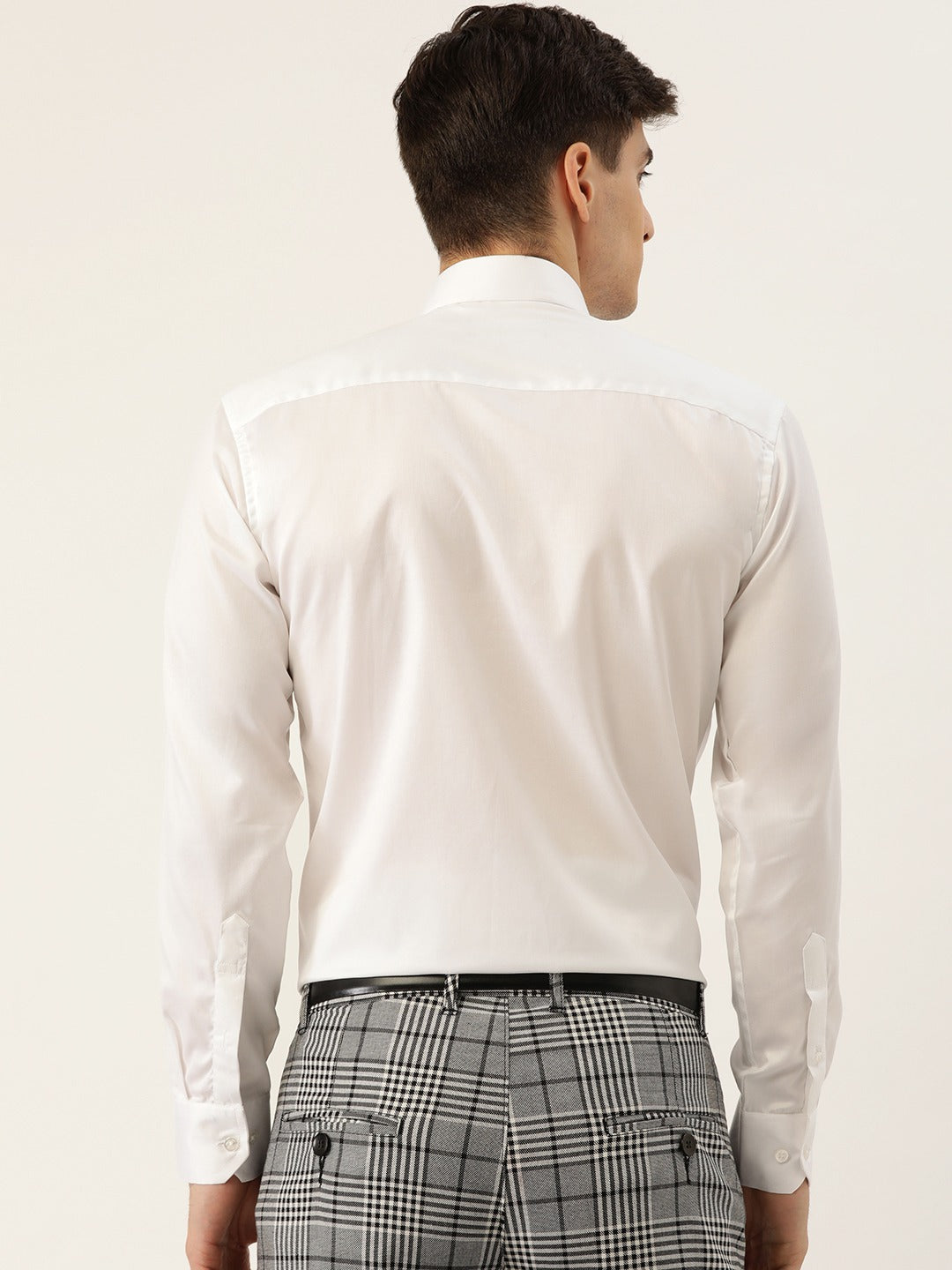 Men White Solids Pure Cotton Slim Fit Formal Shirt