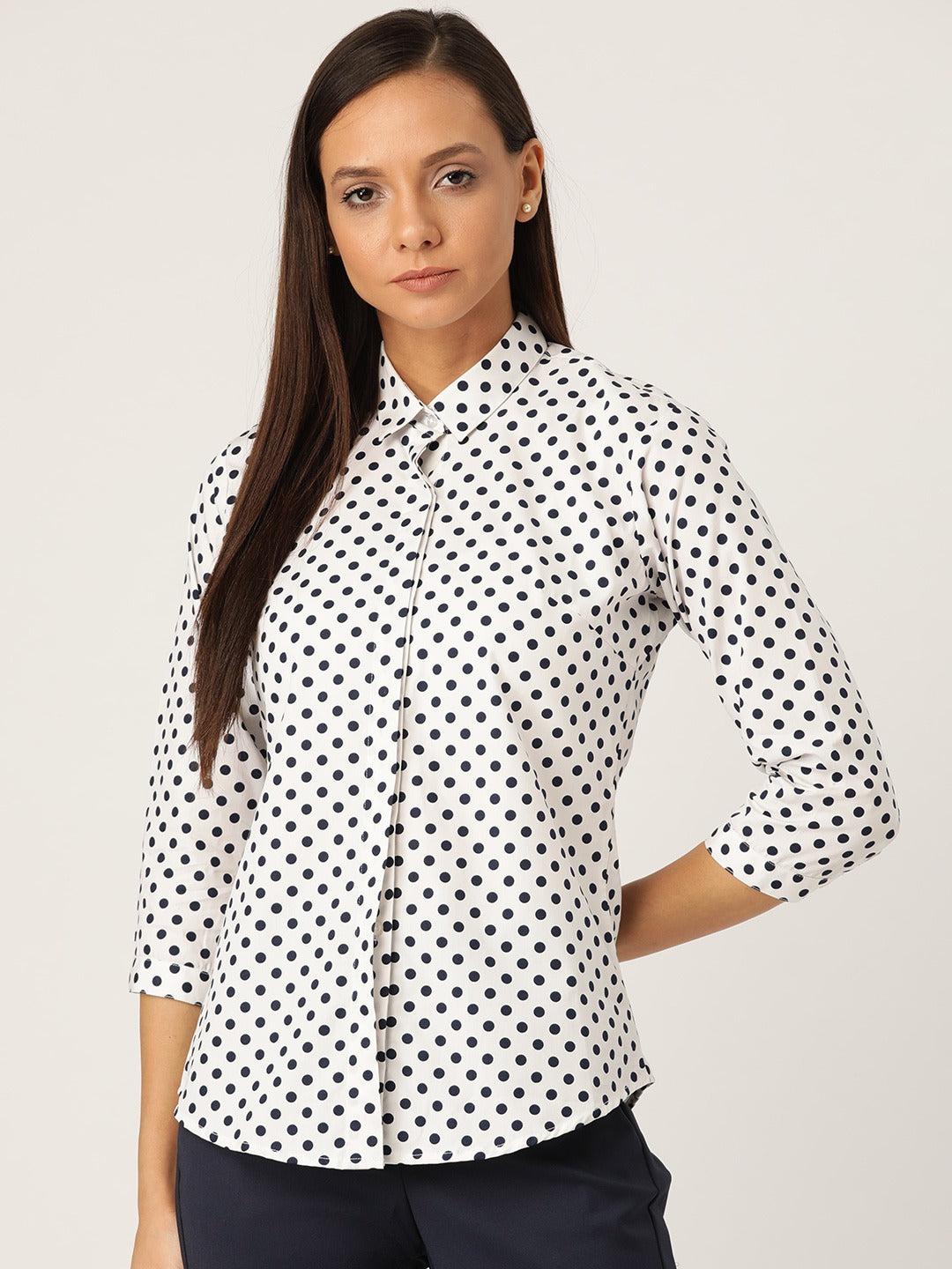 Women White & Navy Prints Pure Cotton Slim Fit Formal Shirt