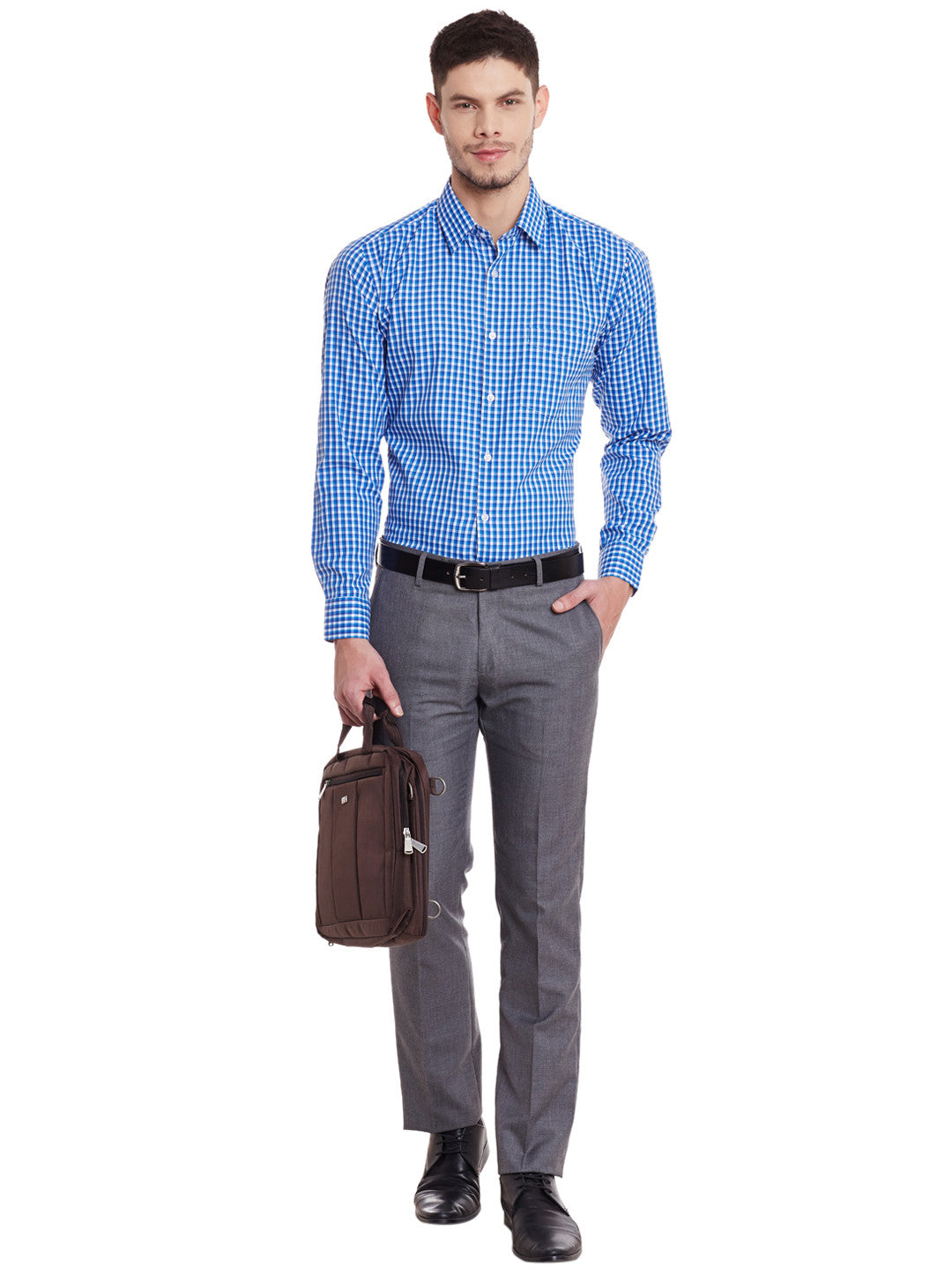 Men Blue and White Checks Cotton Slim Fit Formal Shirt