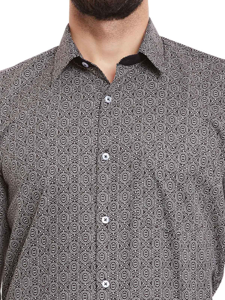 Men Black and White Print Pure Cotton Slim Fit Formal Shirt