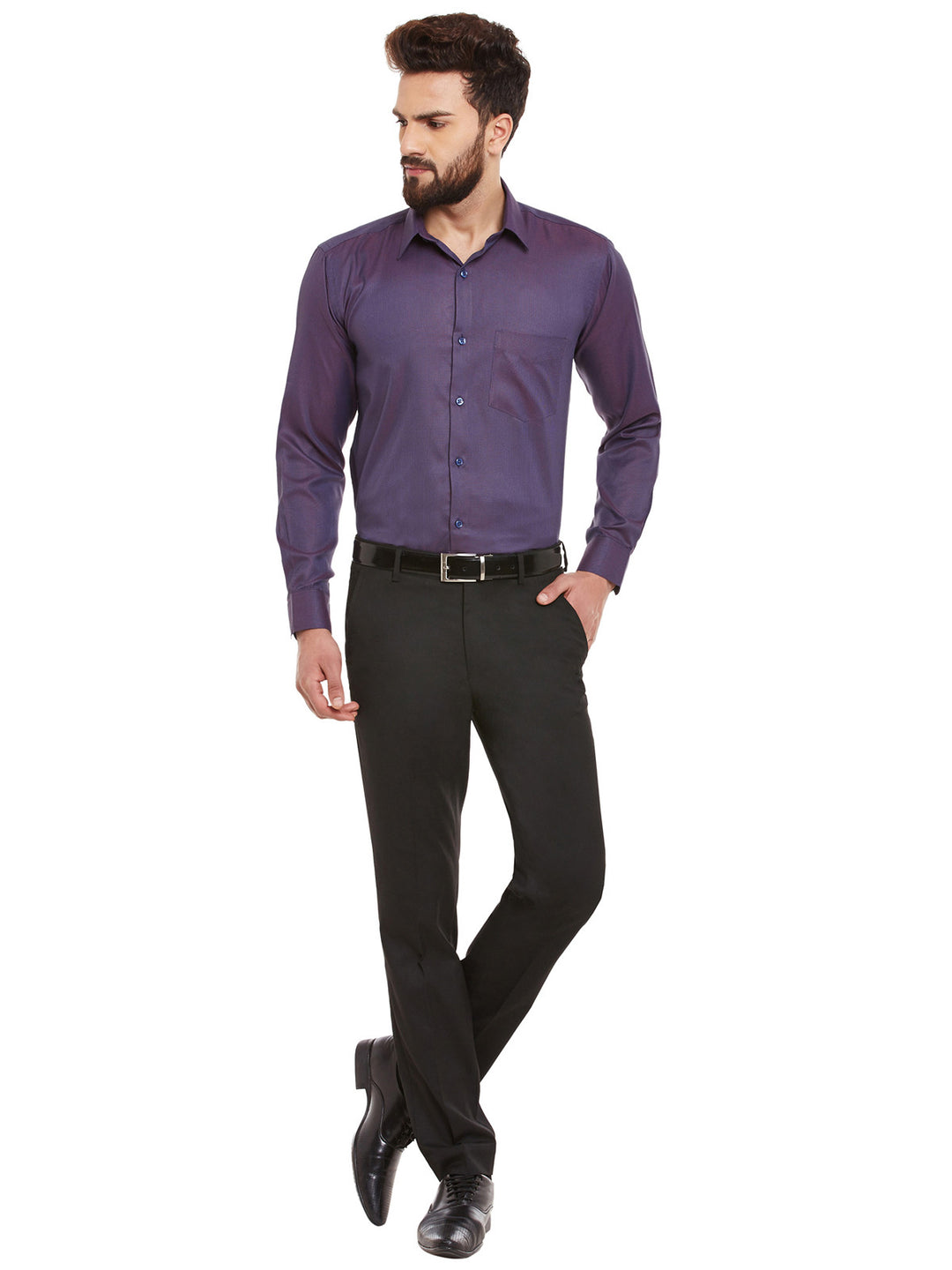 Men Navy and Red Solid Slim Fit Formal Shirt