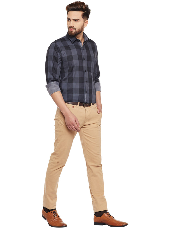 Men Grey Checked Slim Fit Casual Shirt