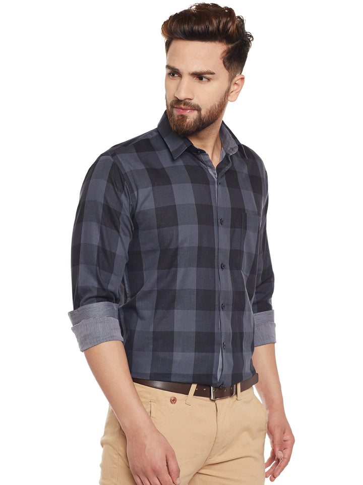 Men Grey Checked Slim Fit Casual Shirt