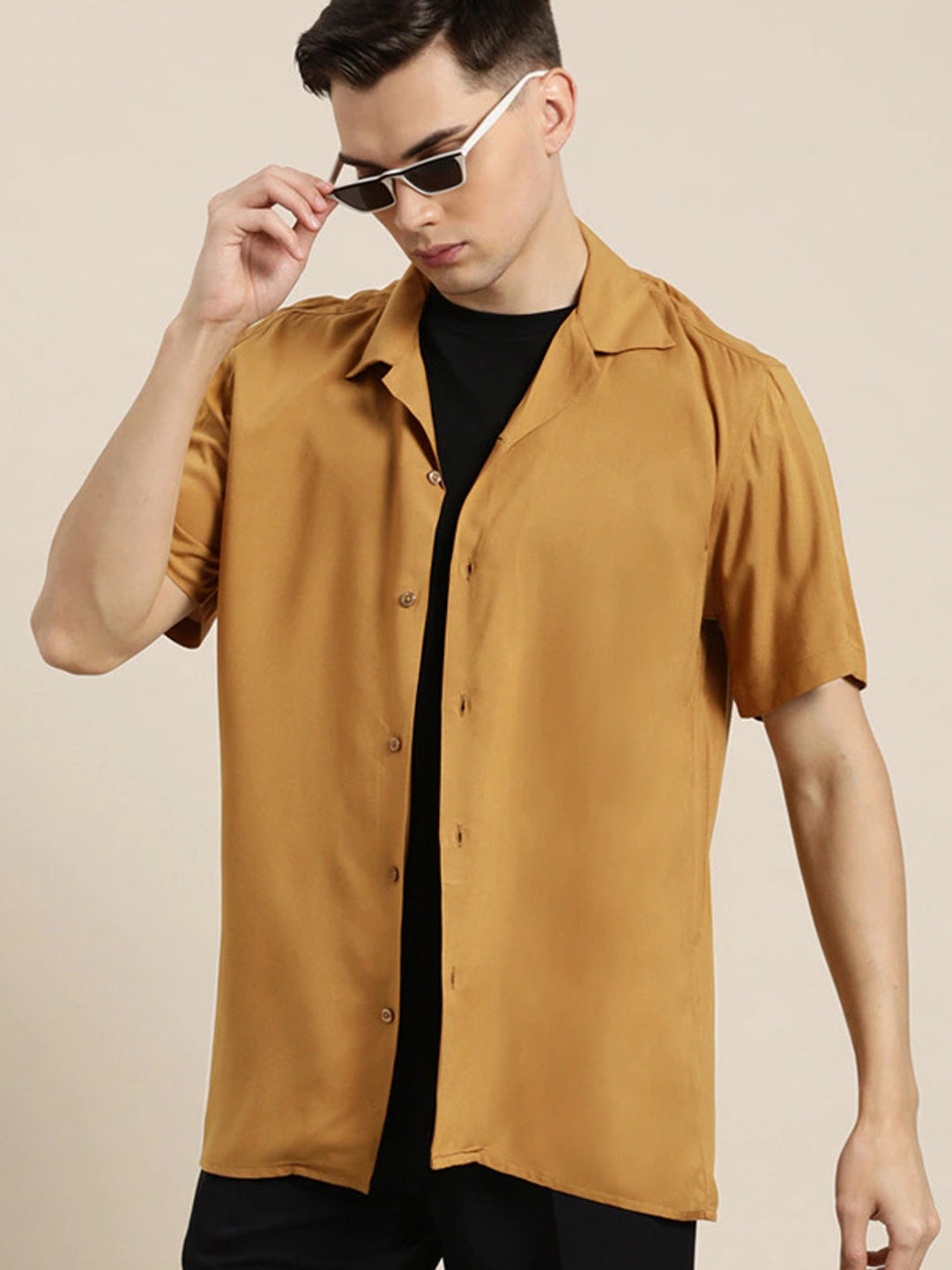 Men Mustard Solid Viscose Rayon Relaxed Fit Casual Resort Shirt