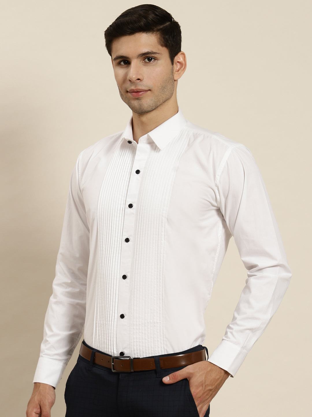 Men White Solid Pure Cotton Slim Fit Formal Shirt