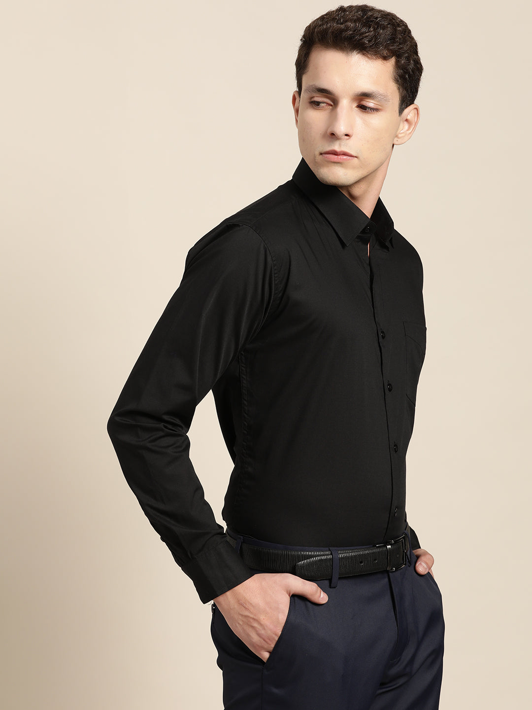 Men Black Solid Pure Cotton Slim Fit Formal Shirt