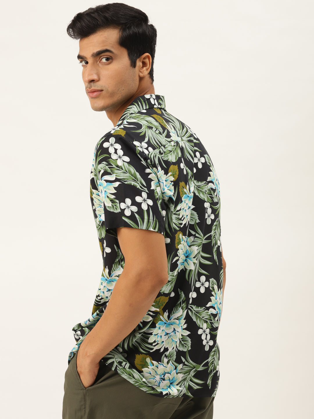 Men Black & Green Printed Viscose Rayon Relaxed Fit Casual Resort Shirt