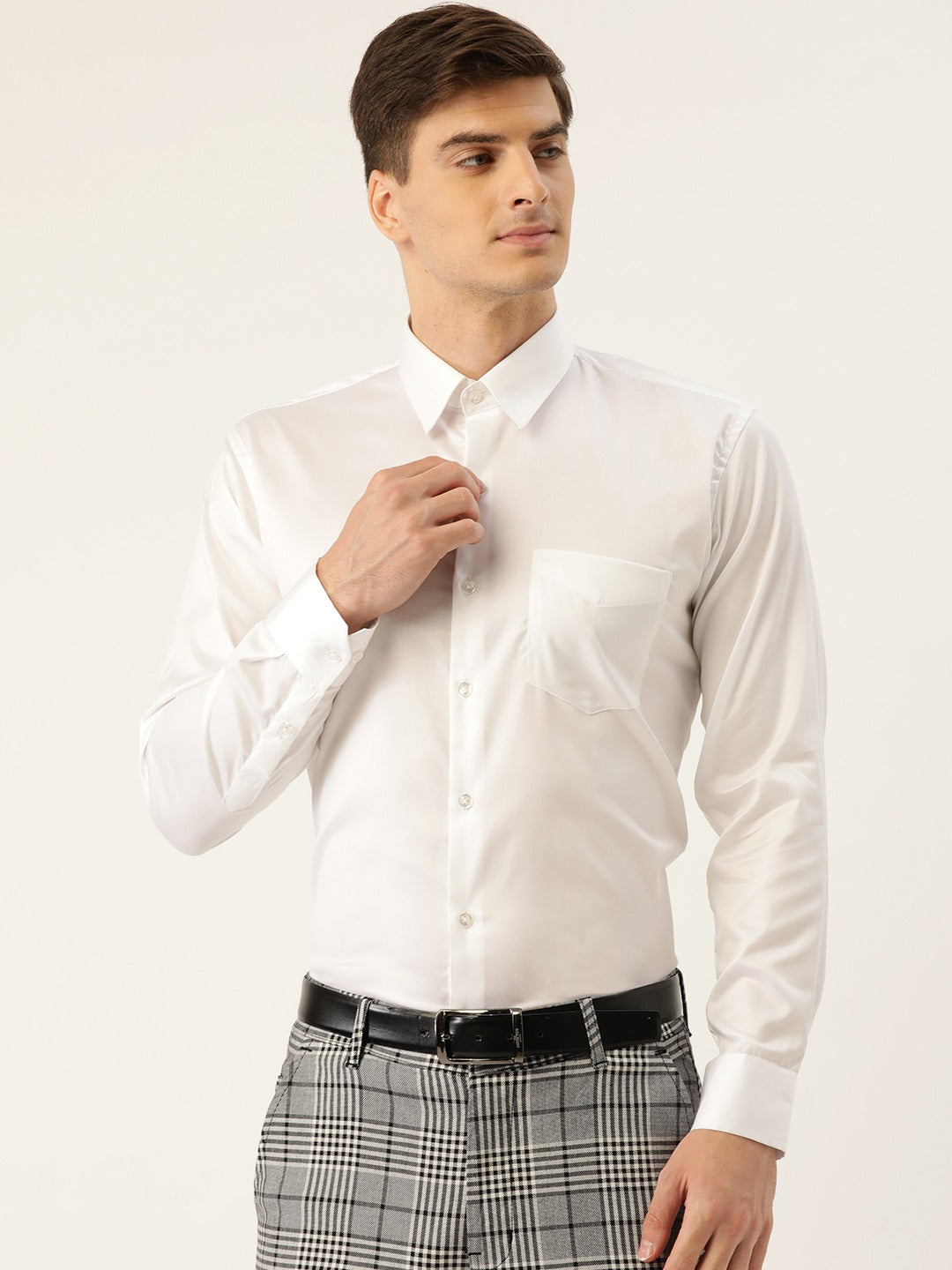 Men White Solids Pure Cotton Slim Fit Formal Shirt