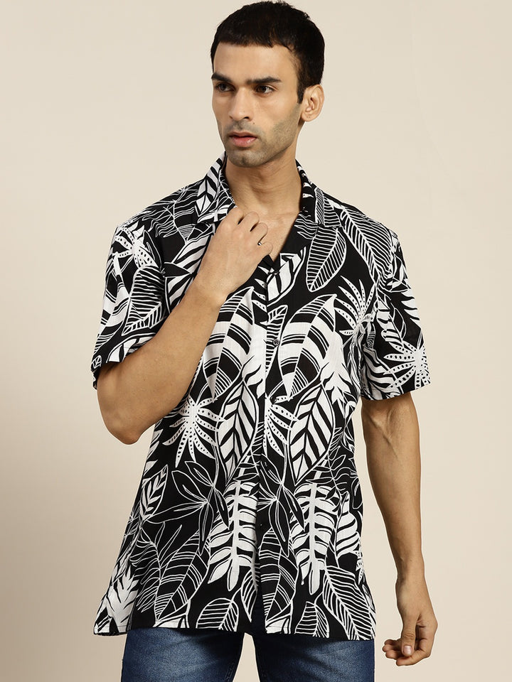 Men Black & White Prints Viscose Rayon Relaxed Fit Casual Resort Shirt