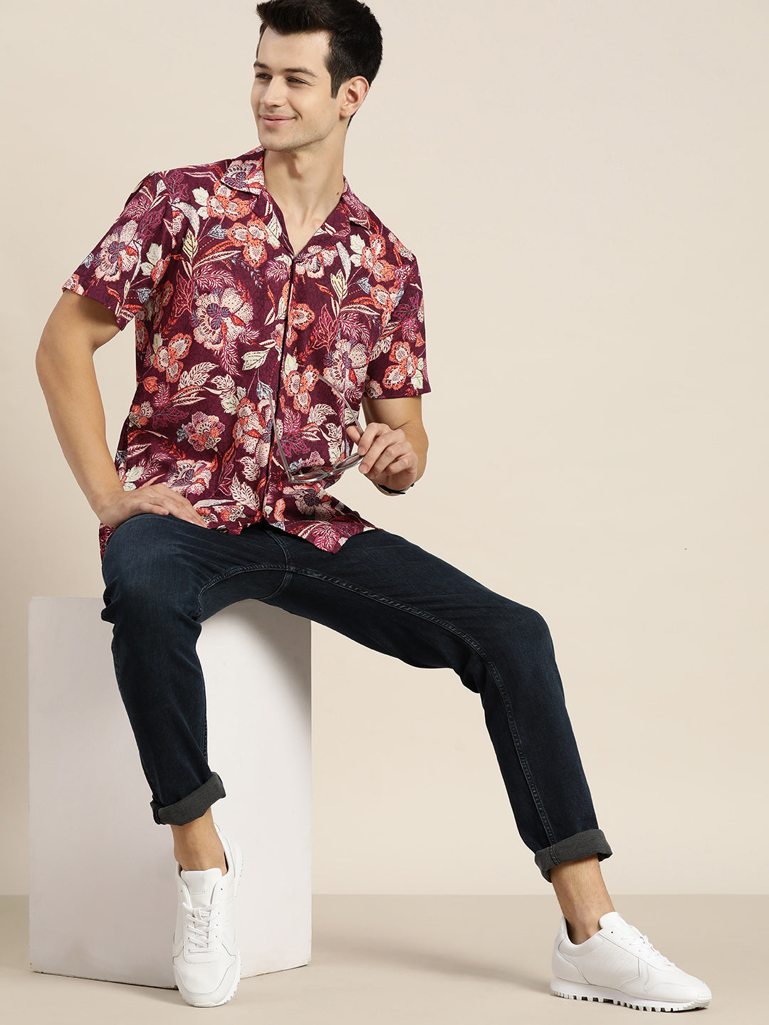 Men Burgundy Prints Viscose Rayon Relaxed Fit Casual Resort shirt