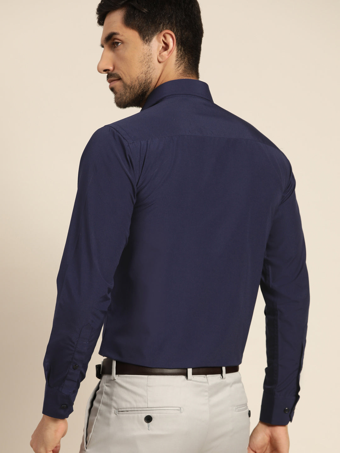 Men Navy Solids Slim Fit Formal Shirt