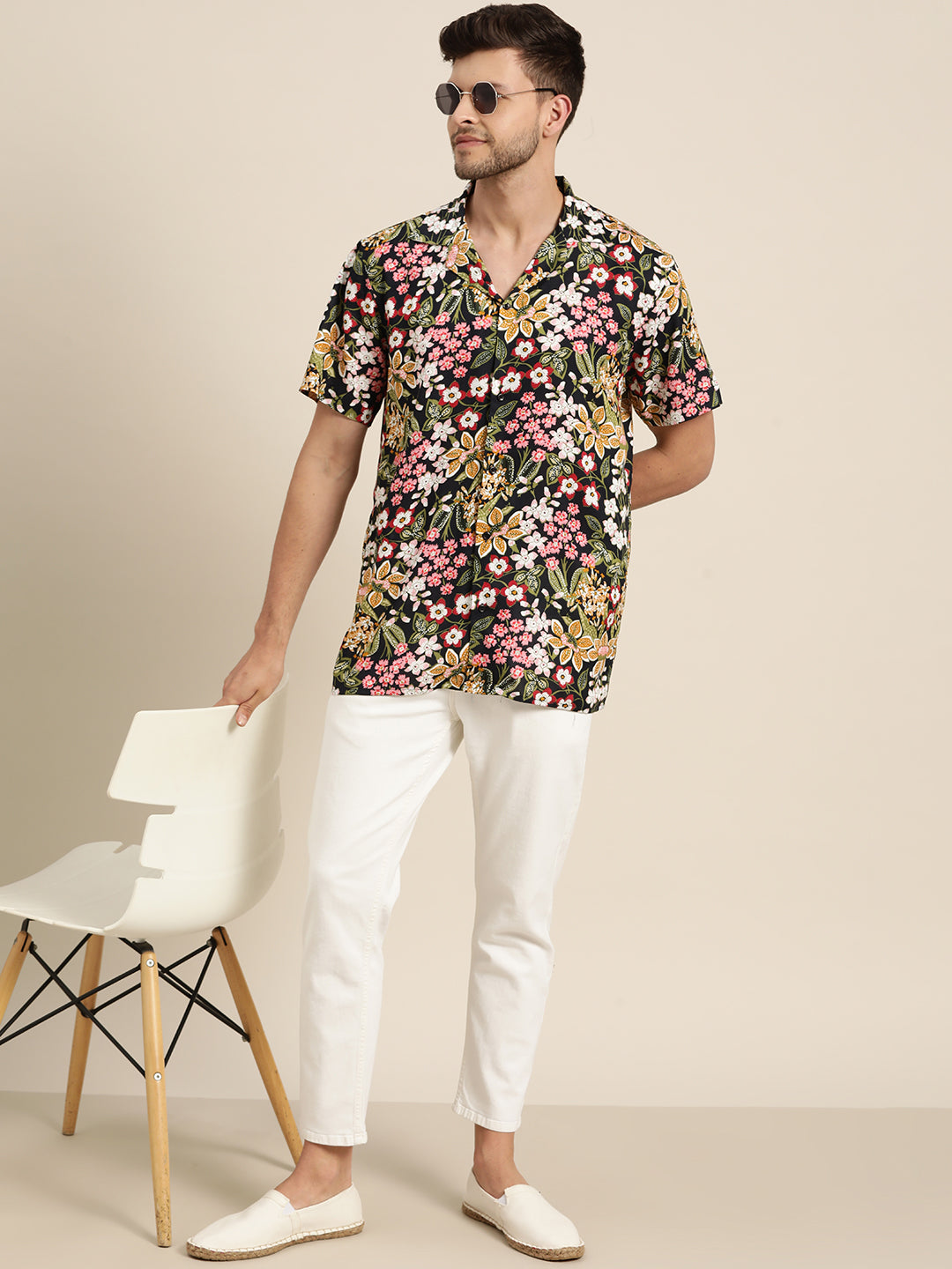 Men Navy & Mustard Prints Viscose Rayon Relaxed Fit Casual Resort shirt