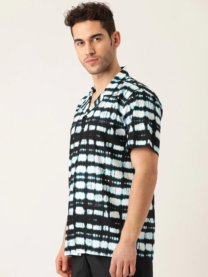 Men White & Black Printed Pure Cotton Relaxed Fit Casual Resort Shirt