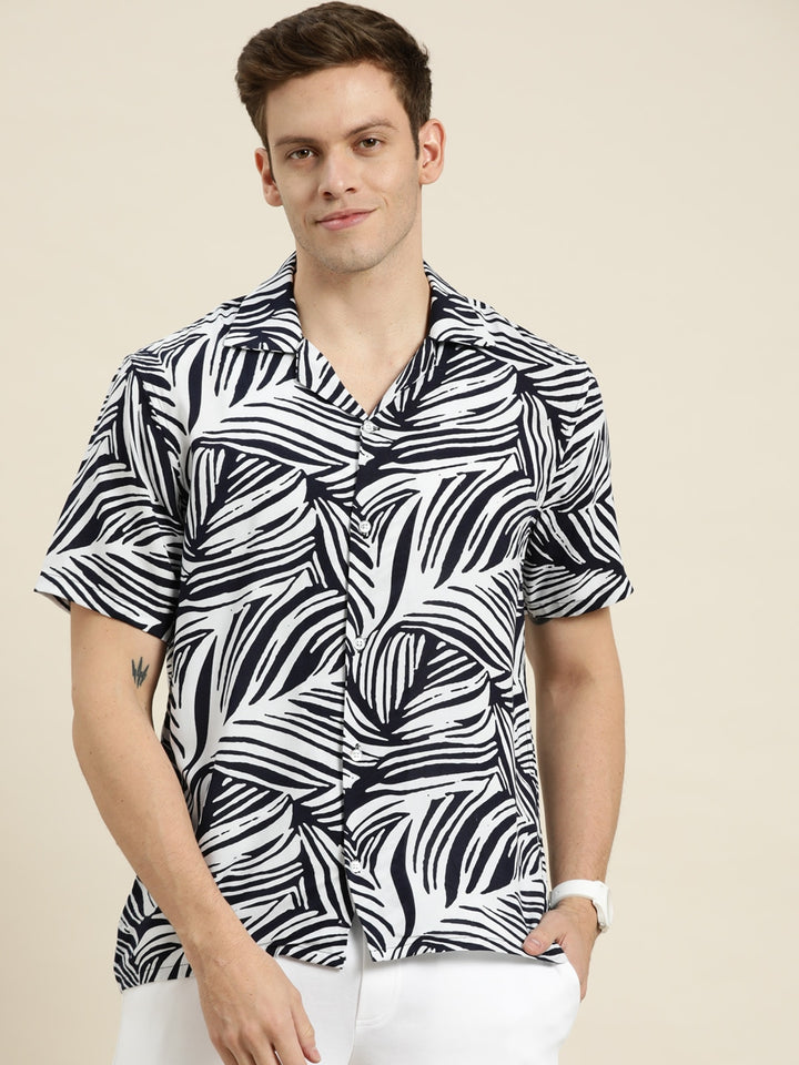 Men Navy-White Prints Viscose Rayon Relaxed Fit Casual Resort Shirt