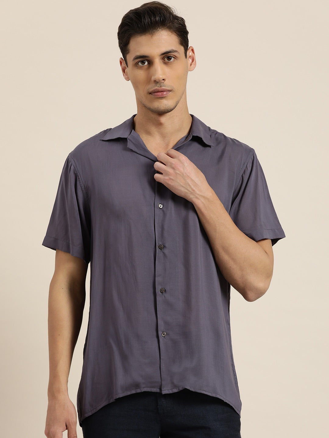 Men Grey Solid Viscose Rayon Relaxed Fit Casual Resort Shirt