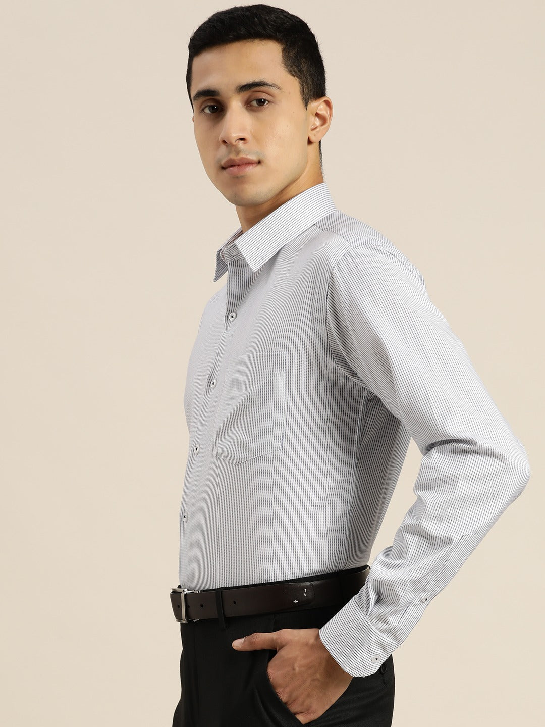 Men White & Blue Solid Self Design Dobbys Pure Cotton Slim Fit Formal Shirt