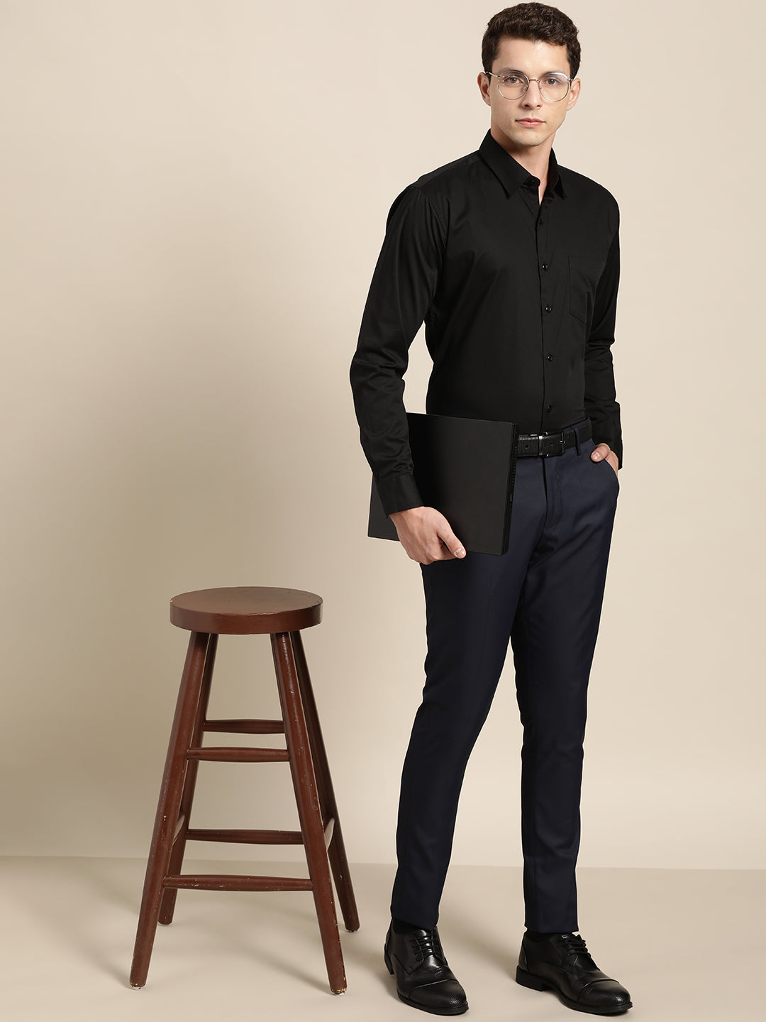 Men Black Solid Pure Cotton Slim Fit Formal Shirts