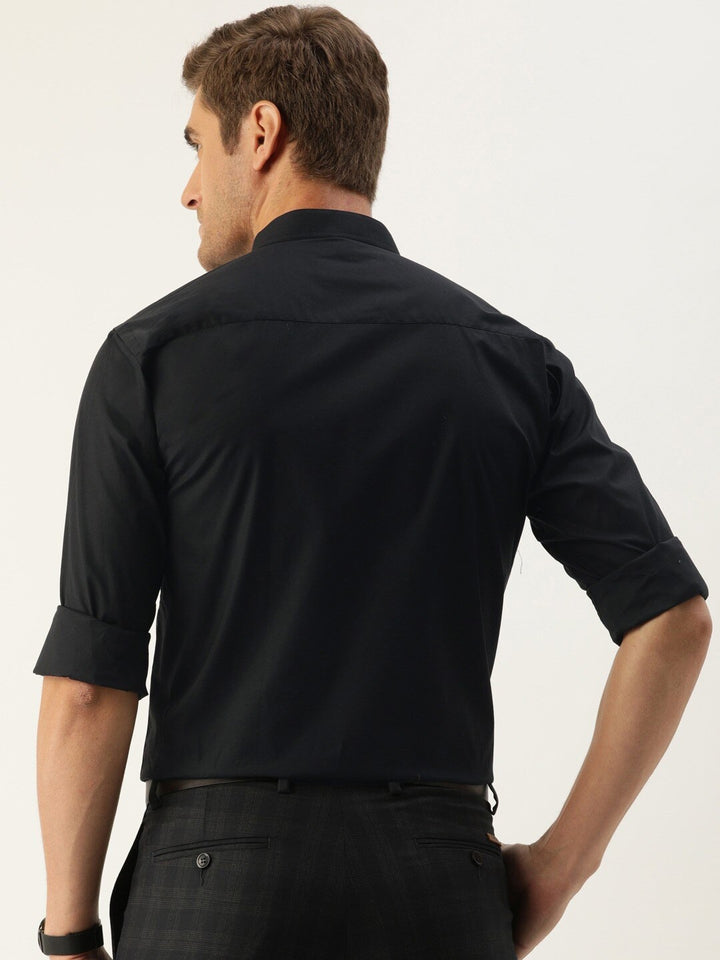 Men Black Solids Pure Cotton Slim Fit Formal Shirt