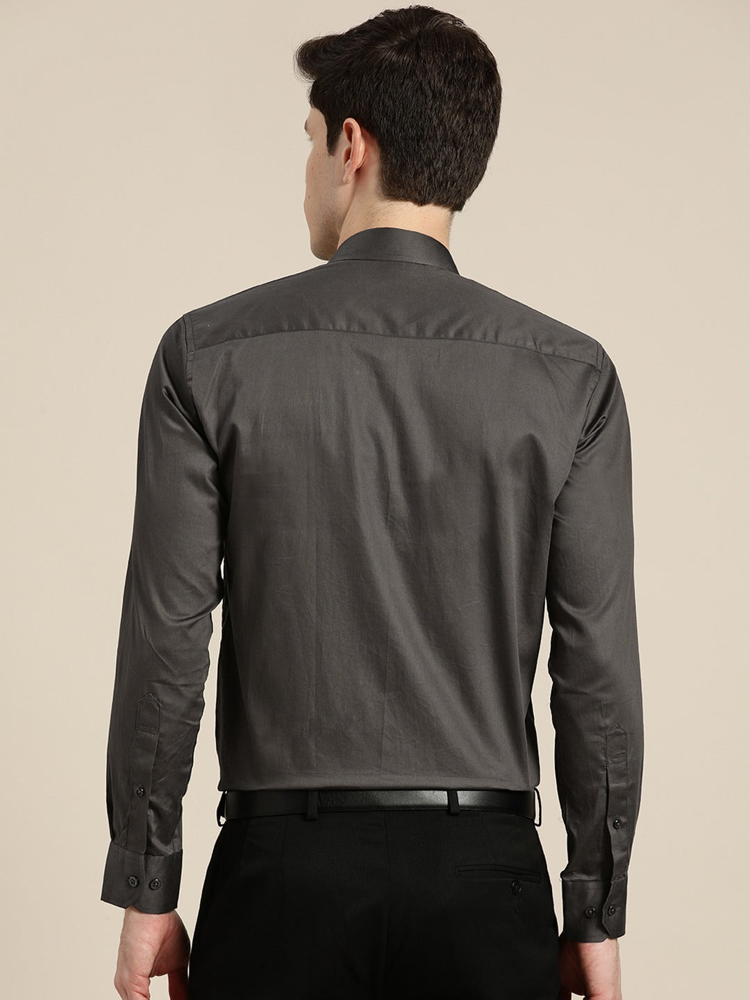Men Dark Grey Solid Satin Pure Cotton Slim Fit Formal Shirt