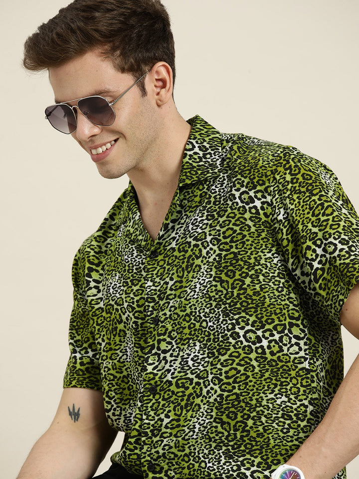 Men Green-Black Prints Viscose Rayon Relaxed Fit Casual Resort Shirt