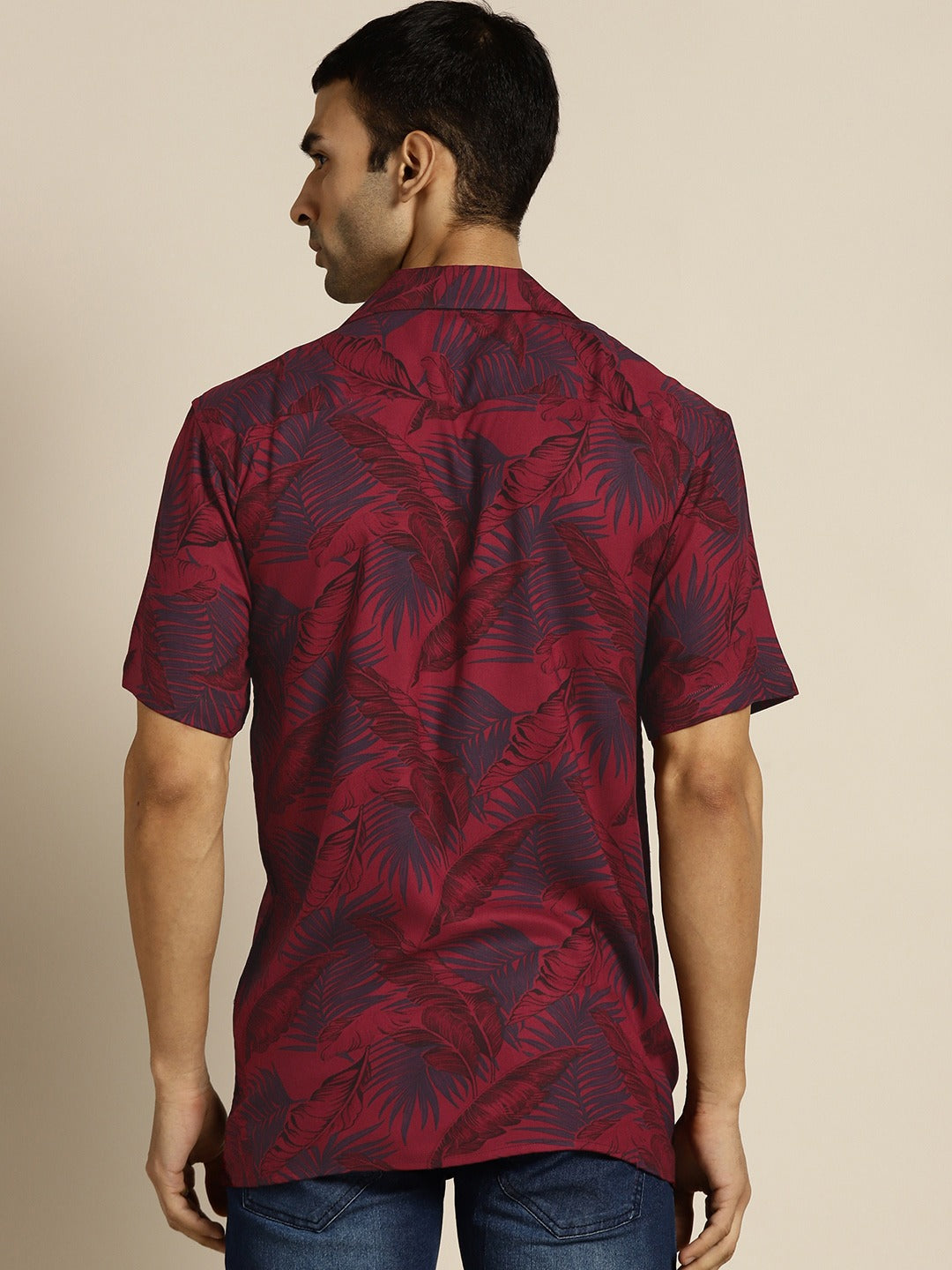 Men Maroon Prints Viscose Rayon Relaxed Fit Casual Resort Shirt